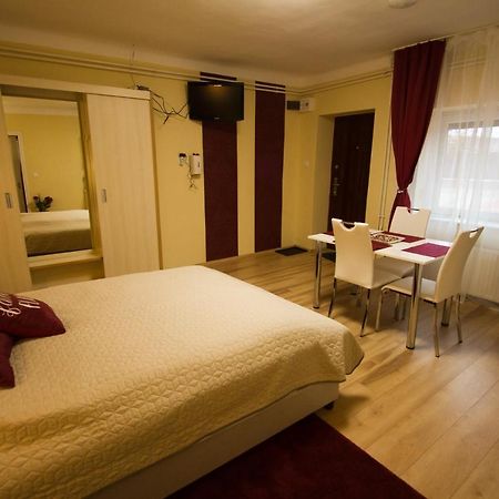Angyal Apartman Cserkeszőlő Exterior foto